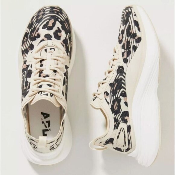 APL Streamline Low Top Running Sneakers Parchment Black Leopard Size 7 - Picture 1 of 14